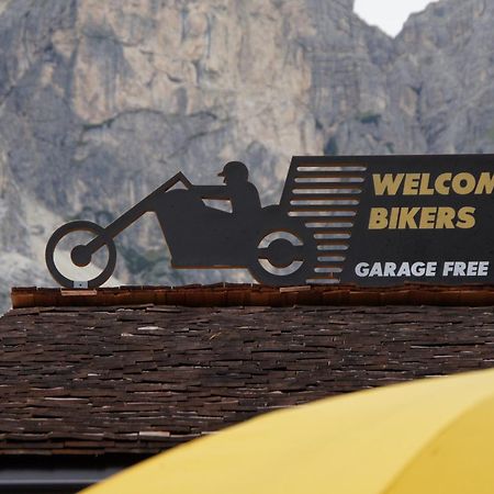 Monti Pallidi B&B Apartments Corvara In Badia Luaran gambar