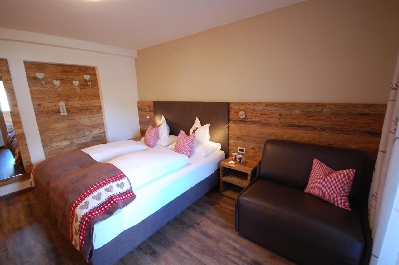Monti Pallidi B&B Apartments Corvara In Badia Luaran gambar