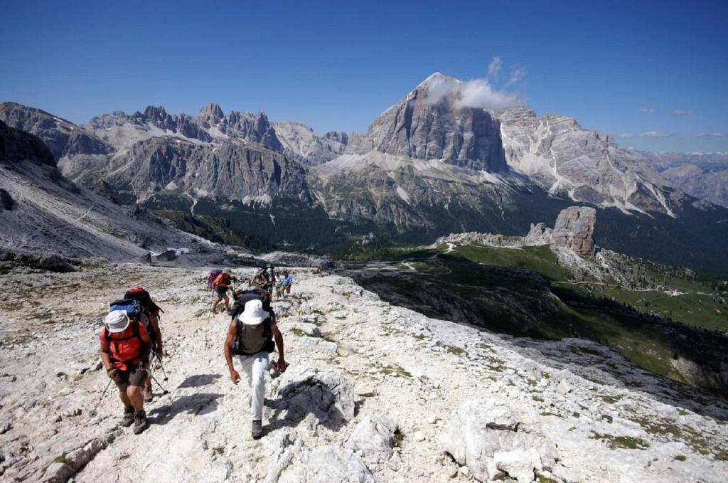 Monti Pallidi B&B Apartments Corvara In Badia Luaran gambar