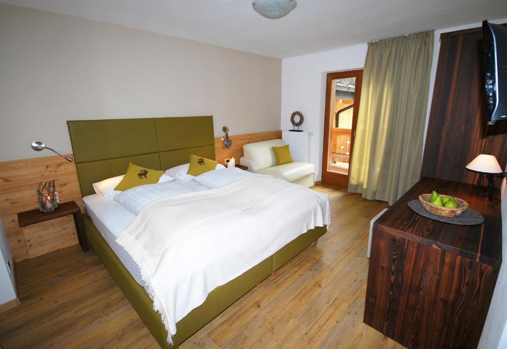 Monti Pallidi B&B Apartments Corvara In Badia Bilik gambar